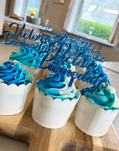 Indlæs billede til gallerivisning Caketopper små m. navn & begivenhed