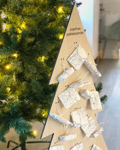 Indlæs billede til gallerivisning Juletræ m. gravering & fod