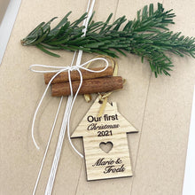 Indlæs billede til gallerivisning Julepynt - Vores første hus