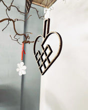 Indlæs billede til gallerivisning Julehjerter - Udskåret